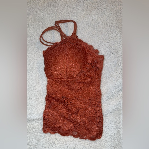 Woman’s top - Picture 4 of 4